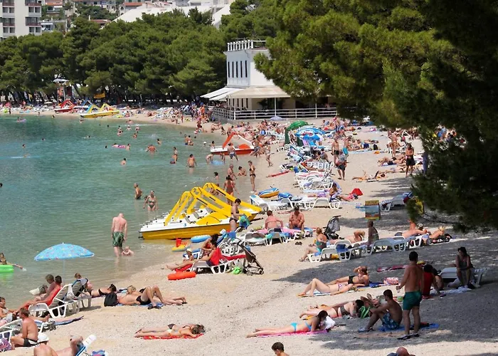 With A Parking Space - 6087 *