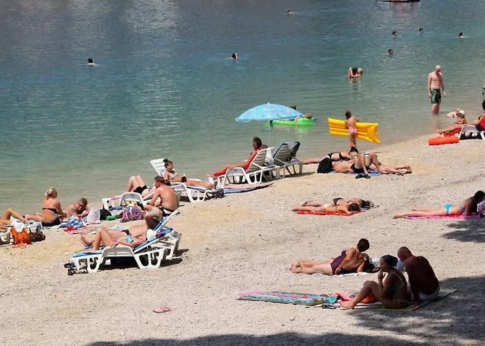 With A Parking Space - 6087 Makarska