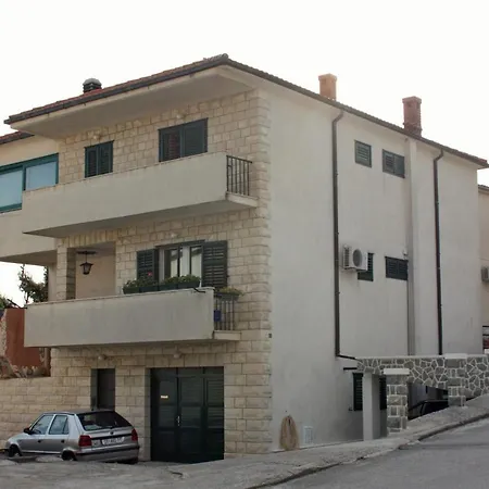 With A Parking Space - 6087 Apartment Makarska