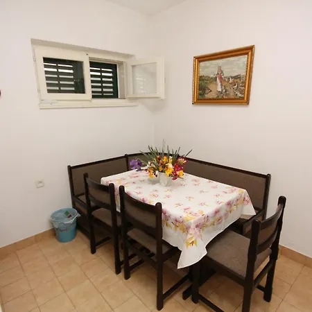 With A Parking Space - 6087 Apartment Makarska
